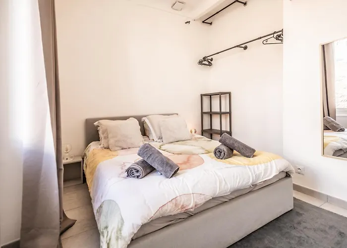 Smart Monaco Holiday, 6 Pax, Bnb Rickeys
