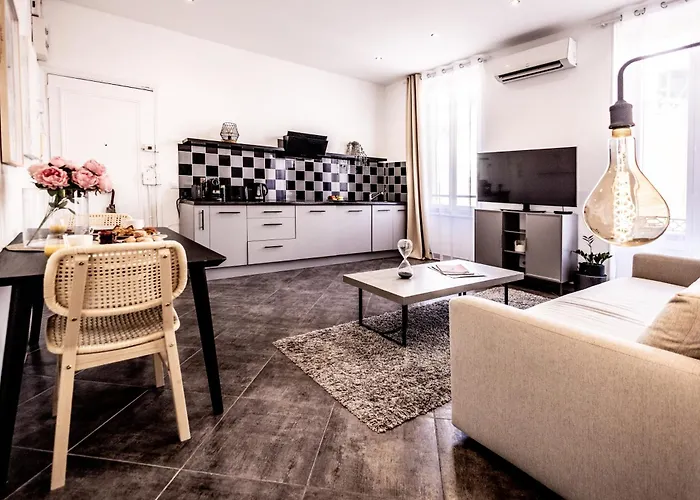 Smart Monaco Holiday, 6 Pax, Bnb Rickeys