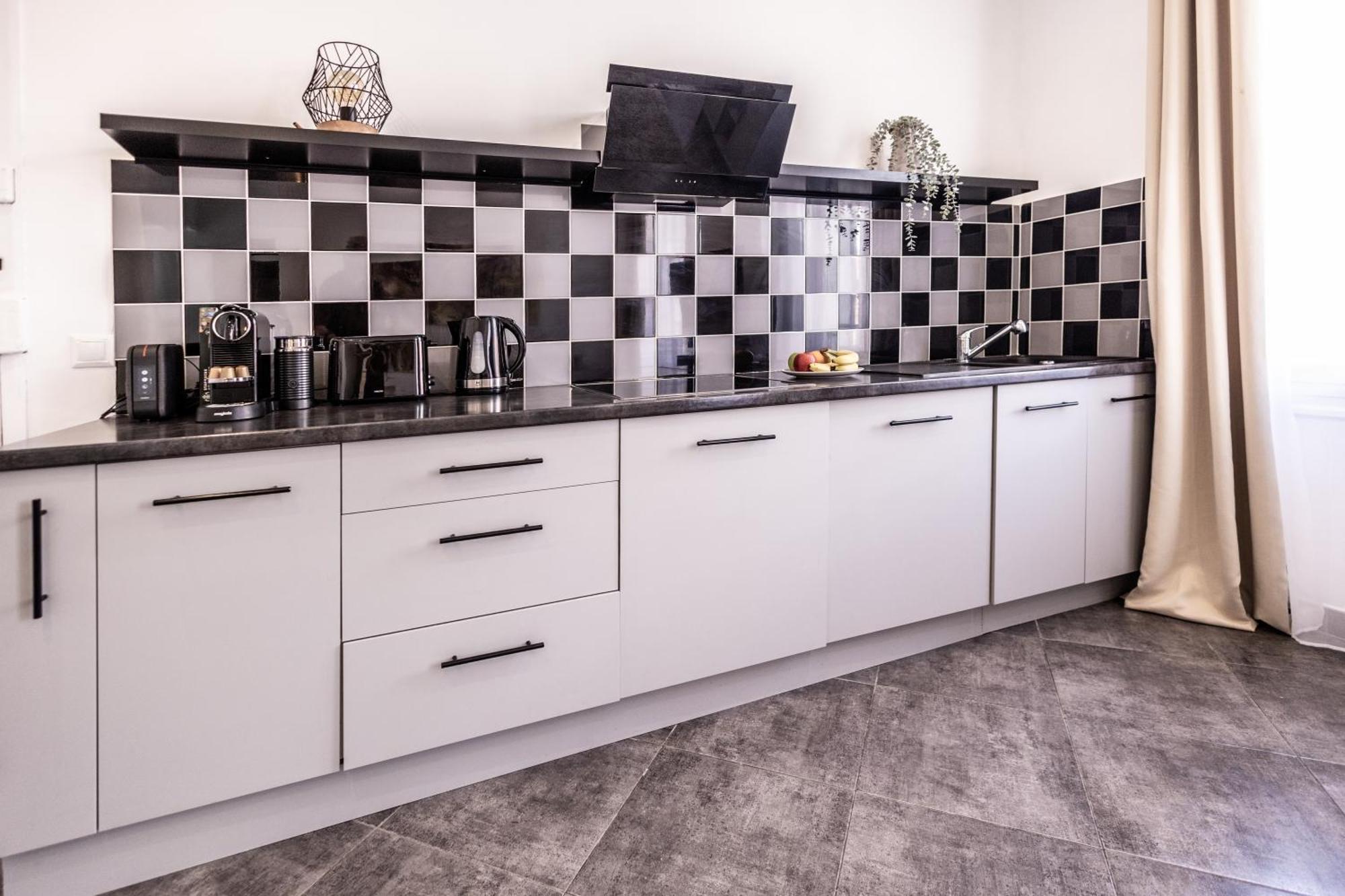 Apartment Smart Monaco Holiday, 6 Pax, Rickeys